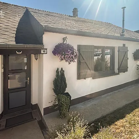 2 Bedroom Pet Friendly In La-neuville-aux-joutes 別荘 *