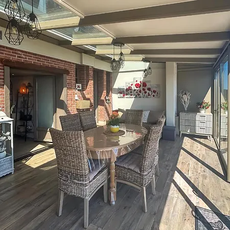 2 Bedroom Pet Friendly In La-neuville-aux-joutes 別荘